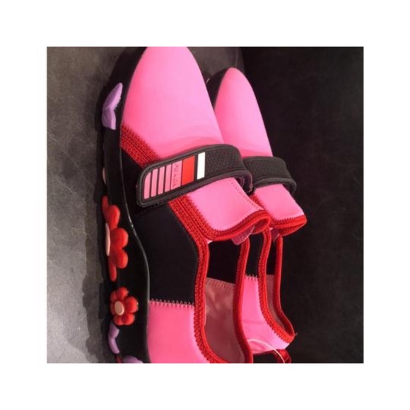 prada  pink/ red neoprene with flower trim sole - Picture 3 of 4